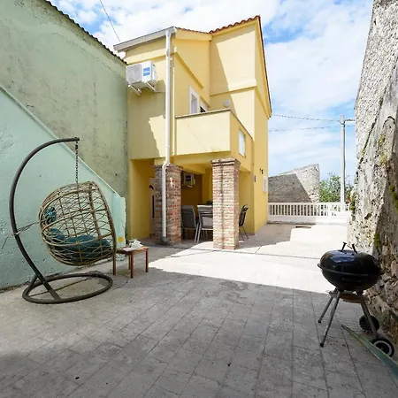Villa Zaton *